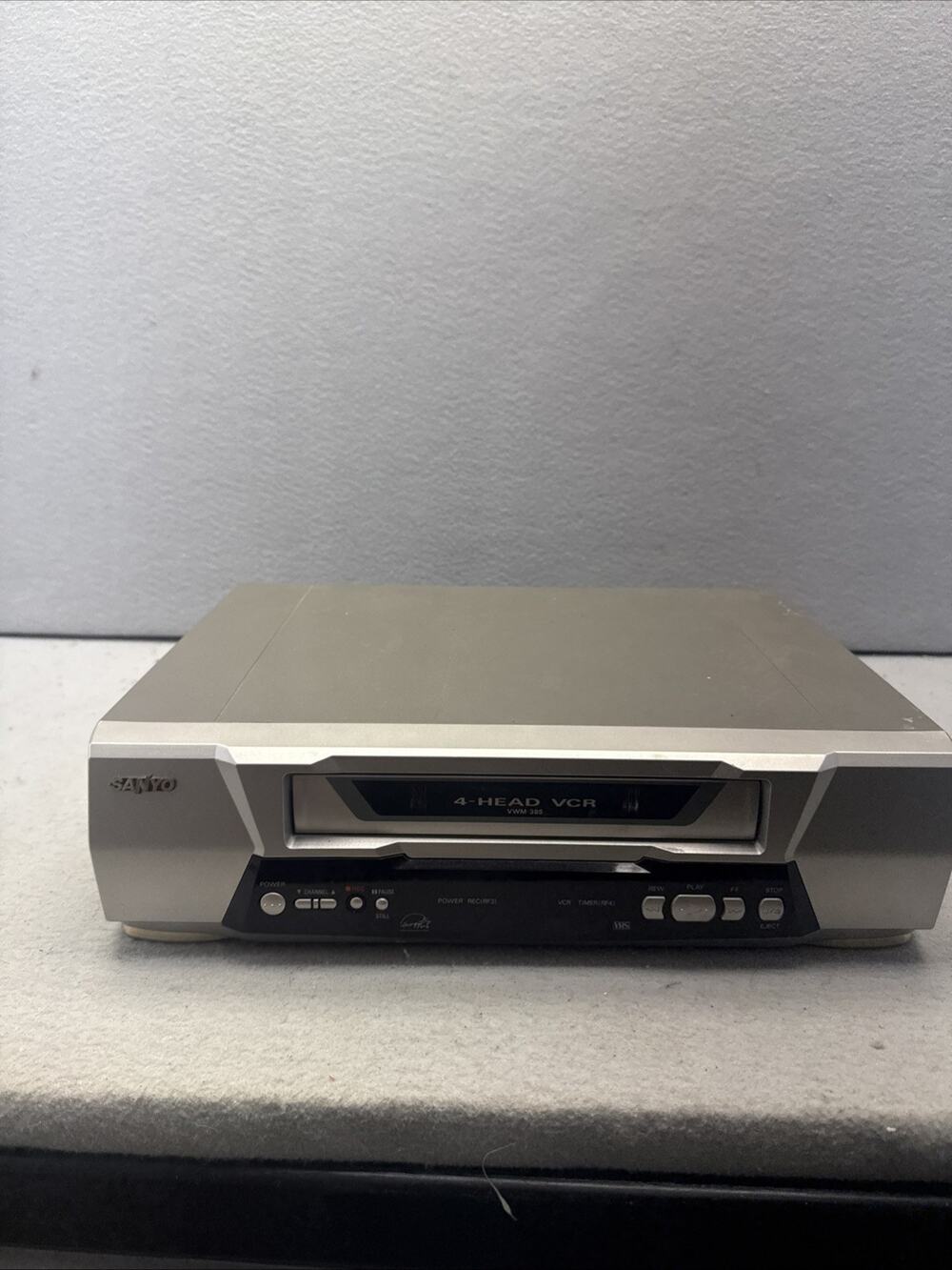 Sanyo VWM-385 4 Head VHS VCR Video Cassette Player Recorder Tested Working